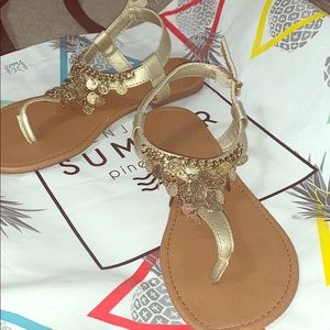 SO Gold Sandals sz. 6